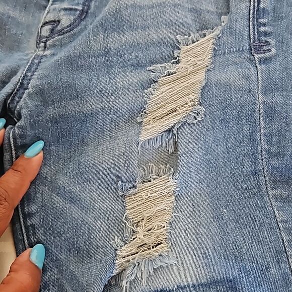 Bebe Women's Distressed Denim Jean 27 Light Blue Washed - Picture 15 of 16